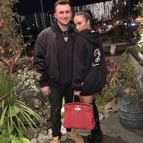 Johnny Manziel Marries Model Bre Tiesi In Private Secret。